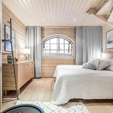 Center Alpine By Hilla *