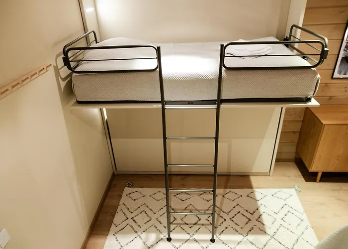 Center Alpine By Hilla *